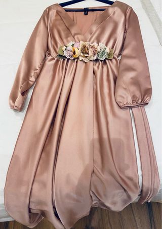 Vestido de fiesta con flores