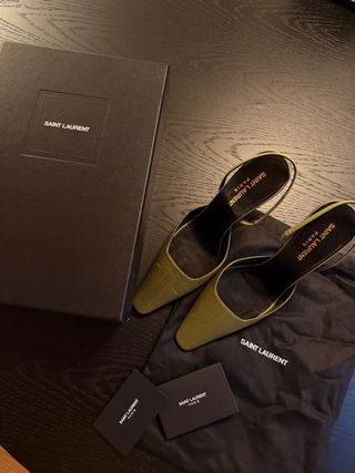 Tacones Saint Laurent verdes y morados seda nuevos