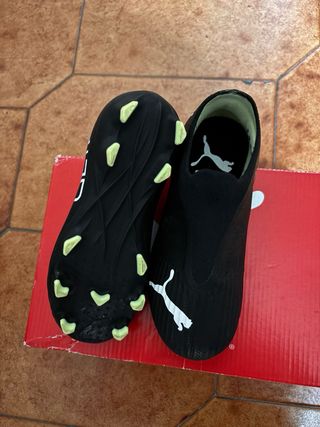 Scarpe da calcio Puma nere Taglia 28 bambino