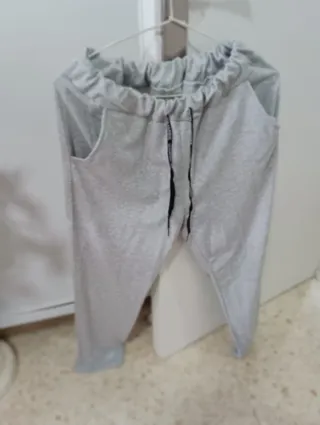 Chándal gris