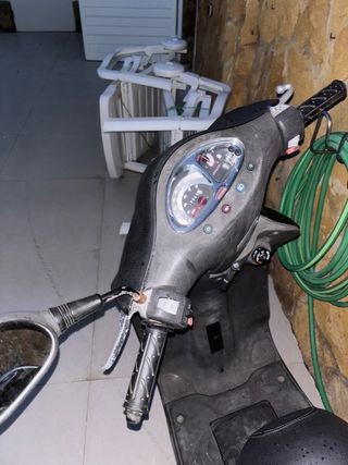 Moto KYMCO Vitality 49cc Scooter