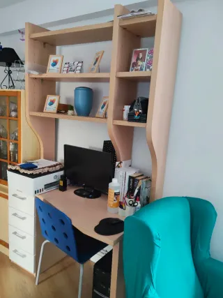 Cama nido más colchones con escritorio