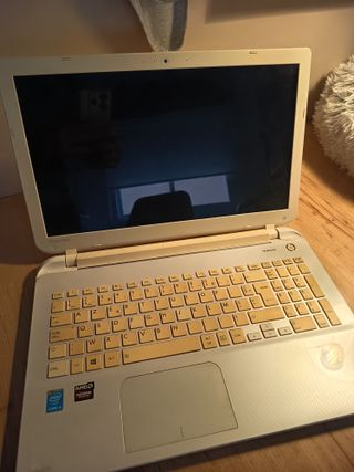 Toshiba i5 | SSD | 8GB RAM | Windows 10 + Office