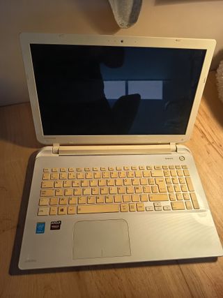 Toshiba i5 | SSD | 8GB RAM | Windows 10 + Office