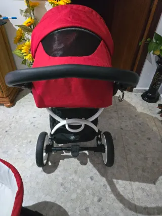 Carro de bebé con silla y capazo