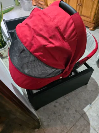 Carro de bebé con silla y capazo
