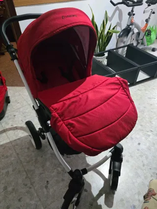 Carro de bebé con silla y capazo