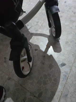 Carro de bebé con silla y capazo