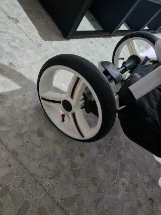 Carro de bebé con silla y capazo