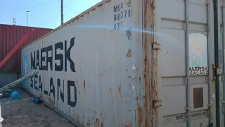 Contenedor marítimo Maersk usado
