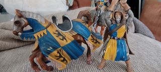 Figuras de Caballeros Medievales (2)