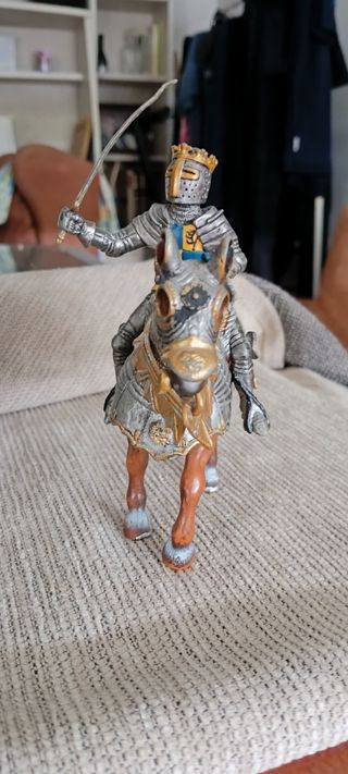 Figuras de Caballeros Medievales (2)