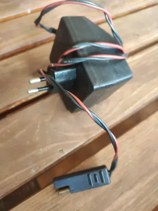 Cargador Famosa 606 Batería 6V 0.6A