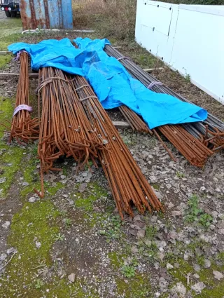 Lote de varillas de construcción