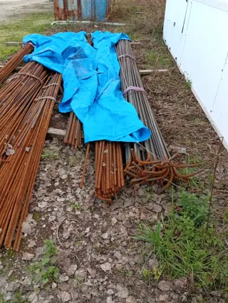 Lote de varillas de construcción