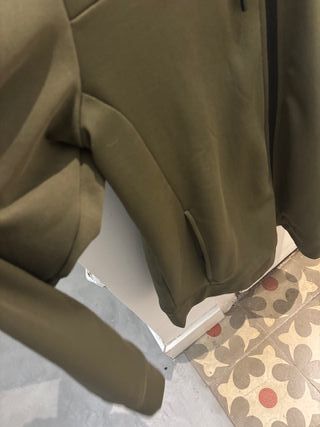 Sudadera Asics con cremallera hombre