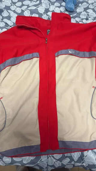 Chaqueta Nike Roja Talla M
