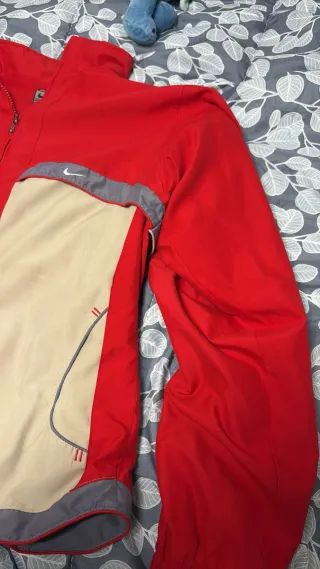 Chaqueta Nike Roja Talla M