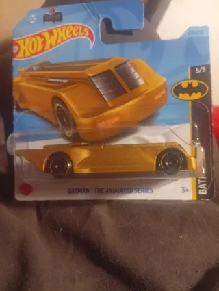 Coche Hot Wheels Batman Dorado