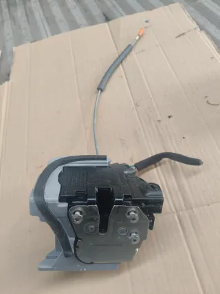 Cerradura Puerta Trasera Izquierda Hyundai i20 BC3