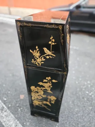 Credenza Laccata Cinese rilievi legno intagliato