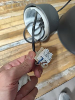 Lámpara colgante IKEA gris