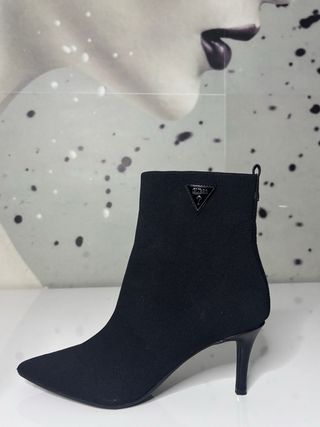 Botas Guess Negras Modelo de U.S.A.