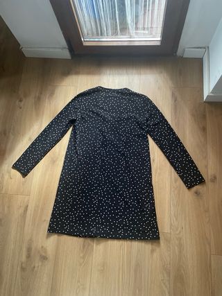 Vestido Negro Lunares Escote V Manga Larga