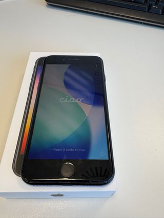 iPhone SE 2022 64GB Nero
