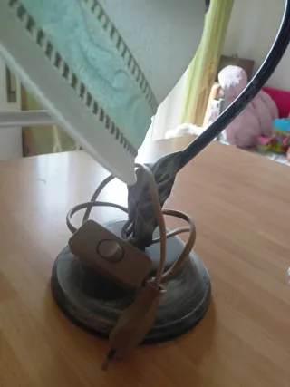 Lampada da tavolo in vetro e metallo