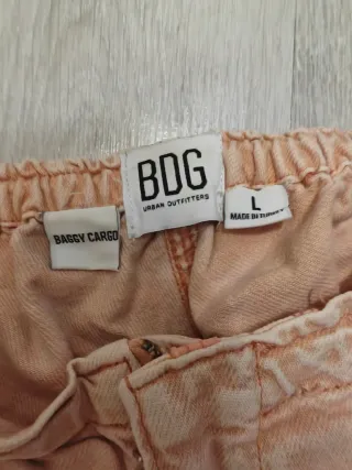 Jeans larghi Urban Outfitters rosa