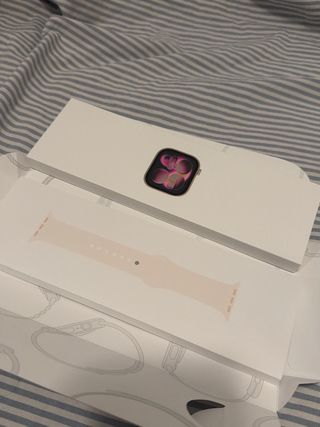 Apple Watch Series 11 42mm GPS + Cellular