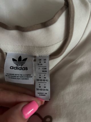 Conjunto Adidas blanco y beige