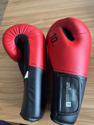 Guantes Boxeo Outshock 10 oz Decathlon rojo negro