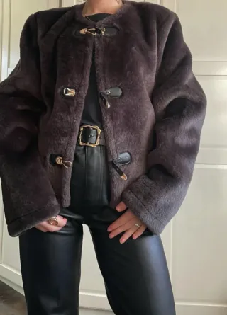 Abrigo de pelo nuevo