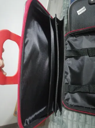 Confezione da 13 borse per laptop nero, blu, rosso