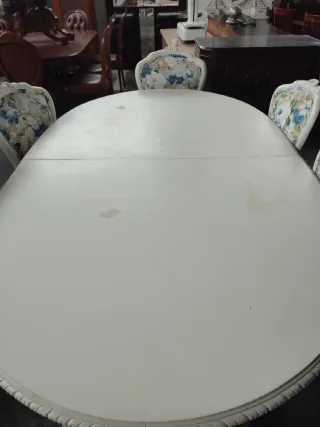 Conjunto Mesa Oval + 6 Cadeiras Estofadas