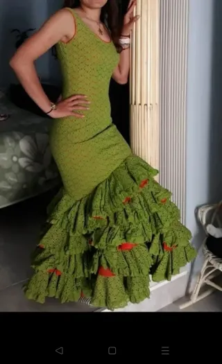 Traje de flamenca usado en una ocasión.