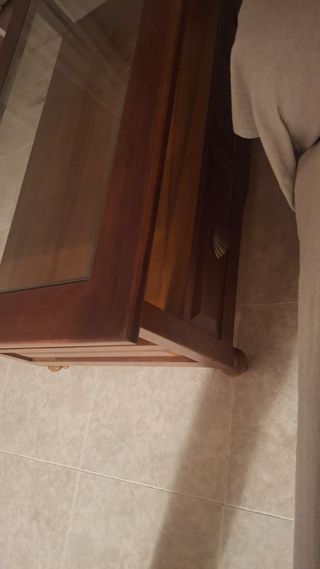 Mesa de centro de madera y cristal