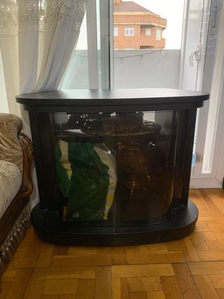 URGENTE Mesa TV cristal y madera