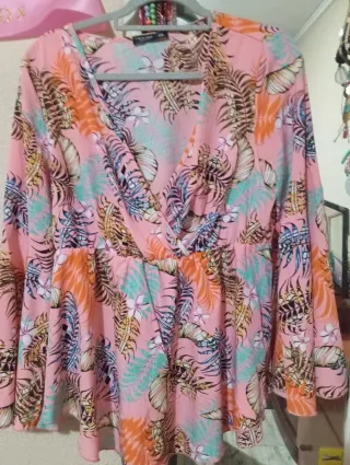 Blusa mujer estampado tropical