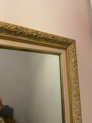 Espejo Marco Dorado y Beige