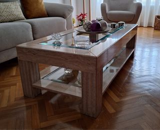 Mesa de centro de salón de madera y cristal