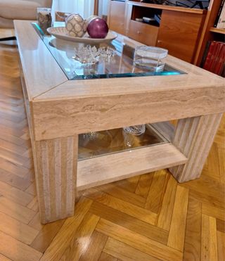 Mesa de centro de salón de madera y cristal