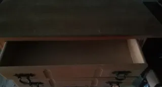 Mueble de madera estilo castellano