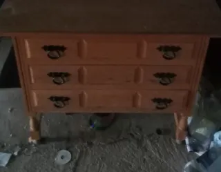 Mueble de madera estilo castellano