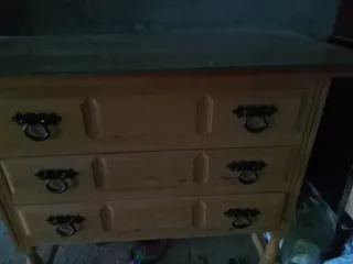 Mueble de madera estilo castellano