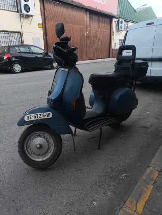 Vespa 200 DN Azul