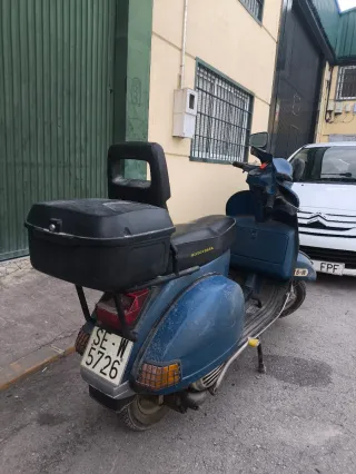 Vespa 200 DN Azul