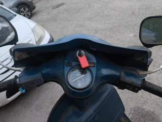 Vespa 200 DN Azul
